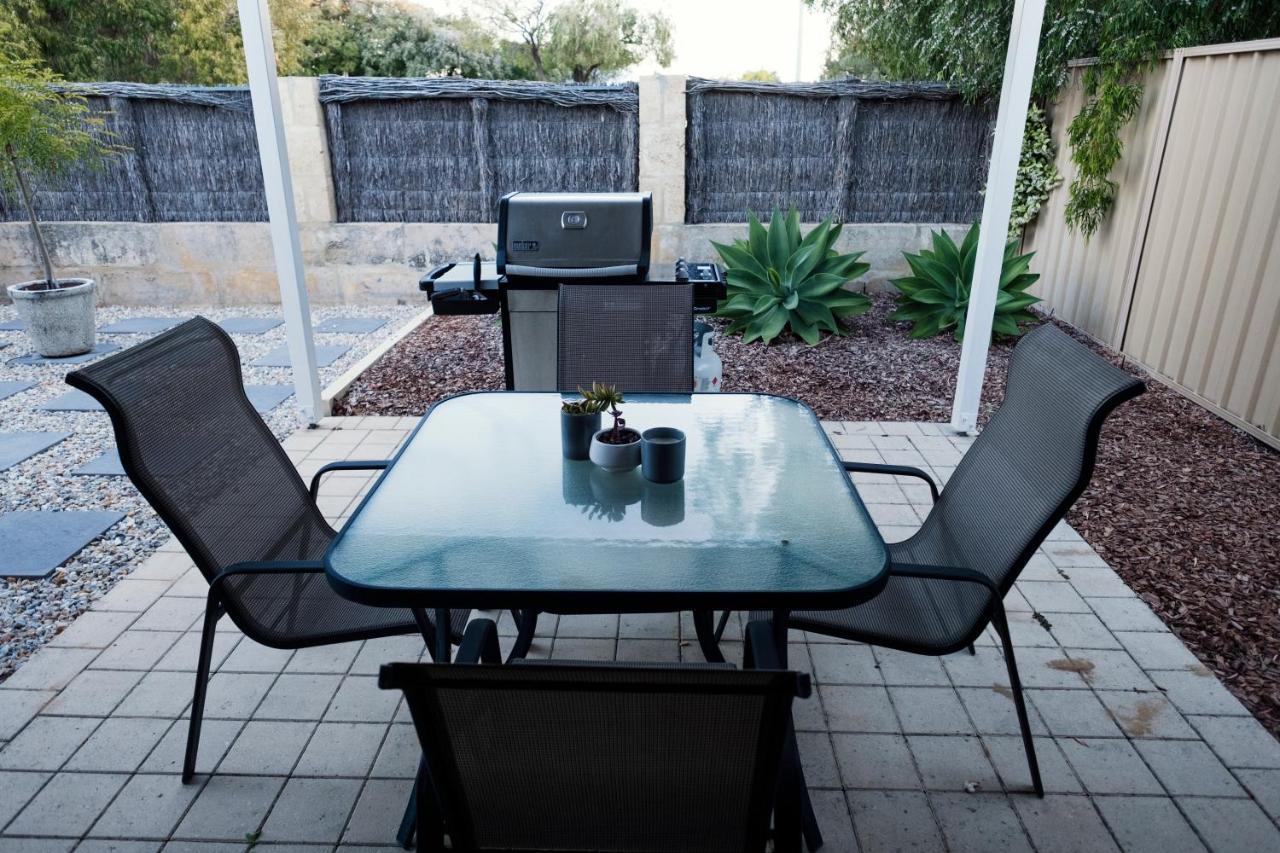 FortyTwo - Oceanside Retreat Busselton Buitenkant foto